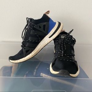 Adidas Arkyn Runner, Core Black Blue Size 6